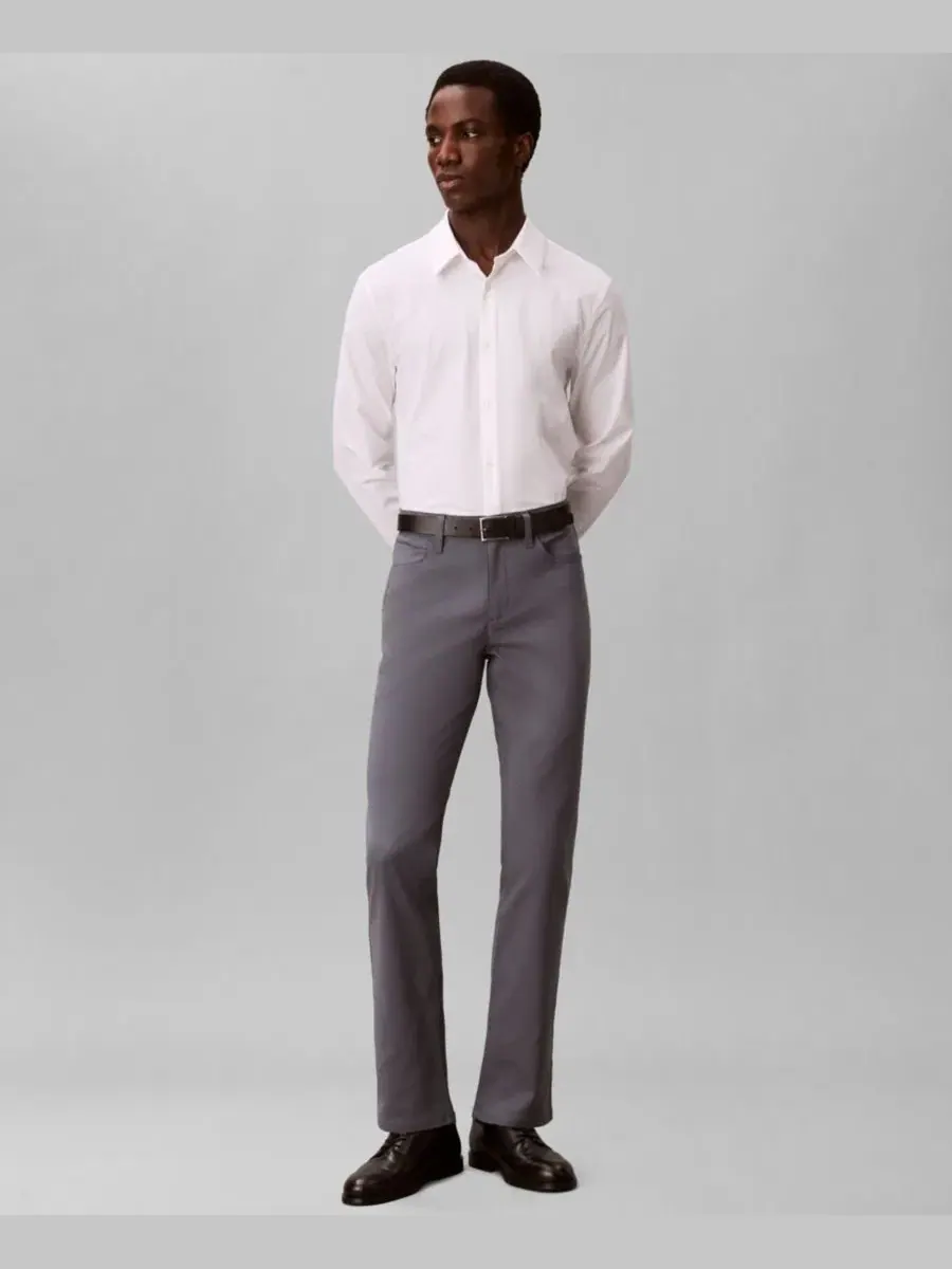 Мужской комплект: брюки CK Move 365 Slim-Fit Performance Stretch и рубашка с длинными рукавами из — изображение 9 из 10