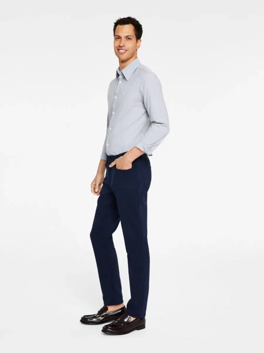 Мужской комплект: брюки CK Move 365 Slim-Fit Performance Stretch и рубашка с длинными рукавами из — изображение 3 из 10