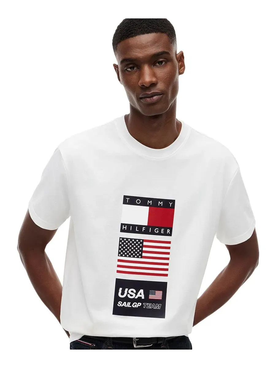 Футболка с принтом U.S. SailGP Flag Tommy Hilfiger — изображение 3 из 4, экру