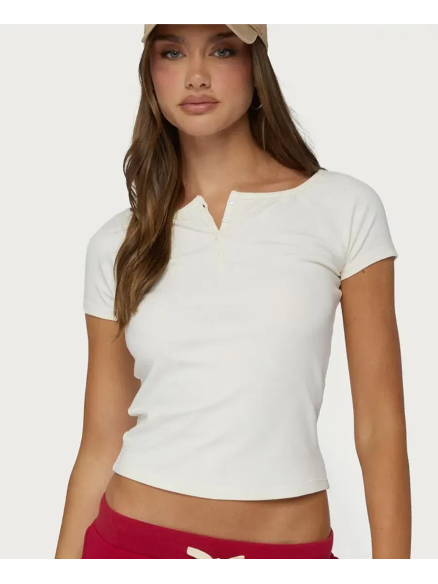 Женская футболка-поло с коротким рукавом Renique Short-Sleeve Henley T-Shirt Edikted