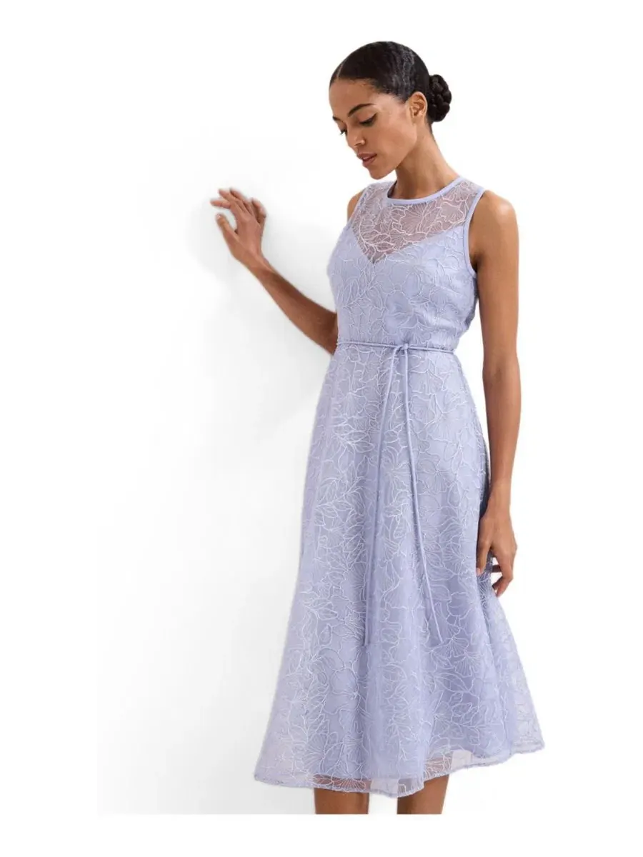 Платье с вышивкой и кружевом Sakura Floral Embroidered Lace Phase Eight — изображение 2 из 7, бледный синий