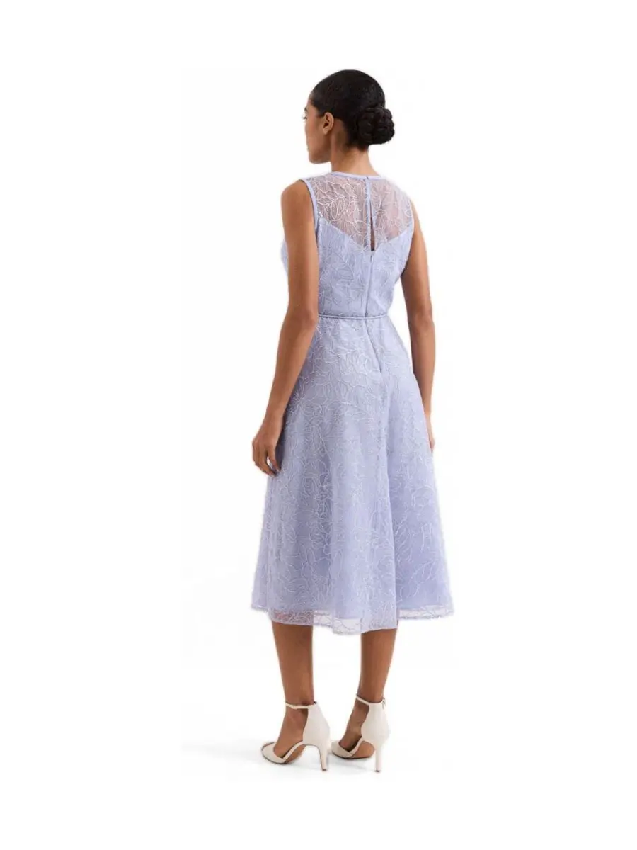 Платье с вышивкой и кружевом Sakura Floral Embroidered Lace Phase Eight — изображение 3 из 7, бледный синий