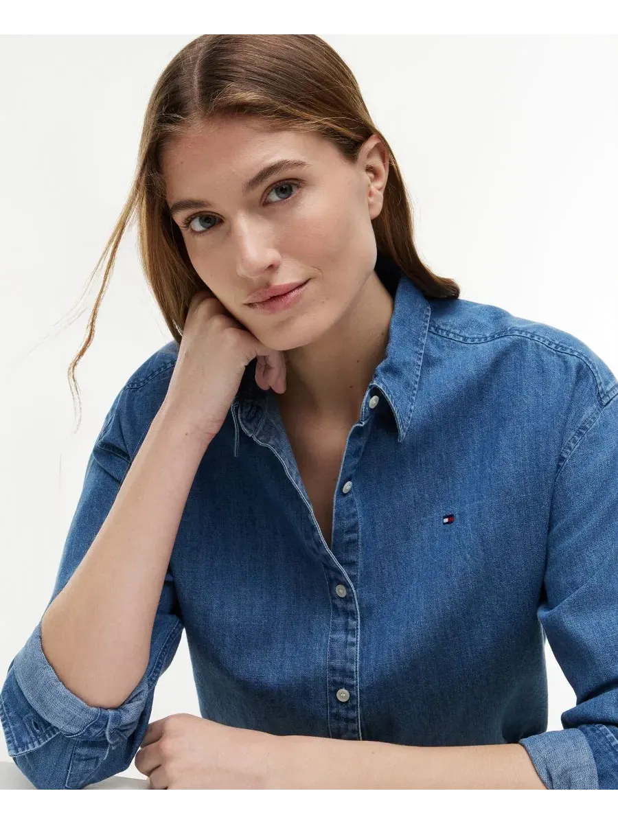 Джинсовая рубашка свободного кроя Boxy-Fit Denim Shirt Tommy Hilfiger — изображение 3 из 4, синий