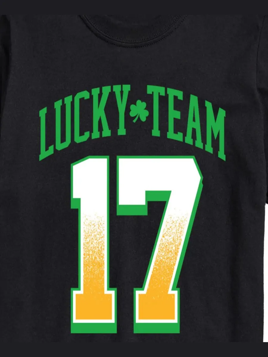Мужская футболка с коротким рукавом и графическим принтом "Lucky Team 17" для мгновенного обмена — изображение 3 из 3, черный