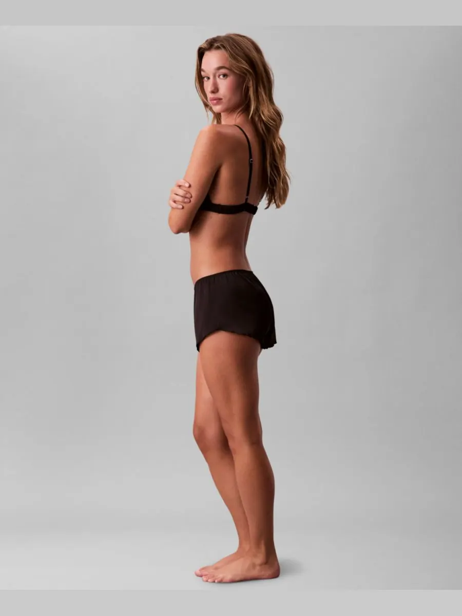 Женские атласные шорты для танцев Signature Satin Tap Shorts QF8395 Calvin Klein — изображение 2 из 5, черный