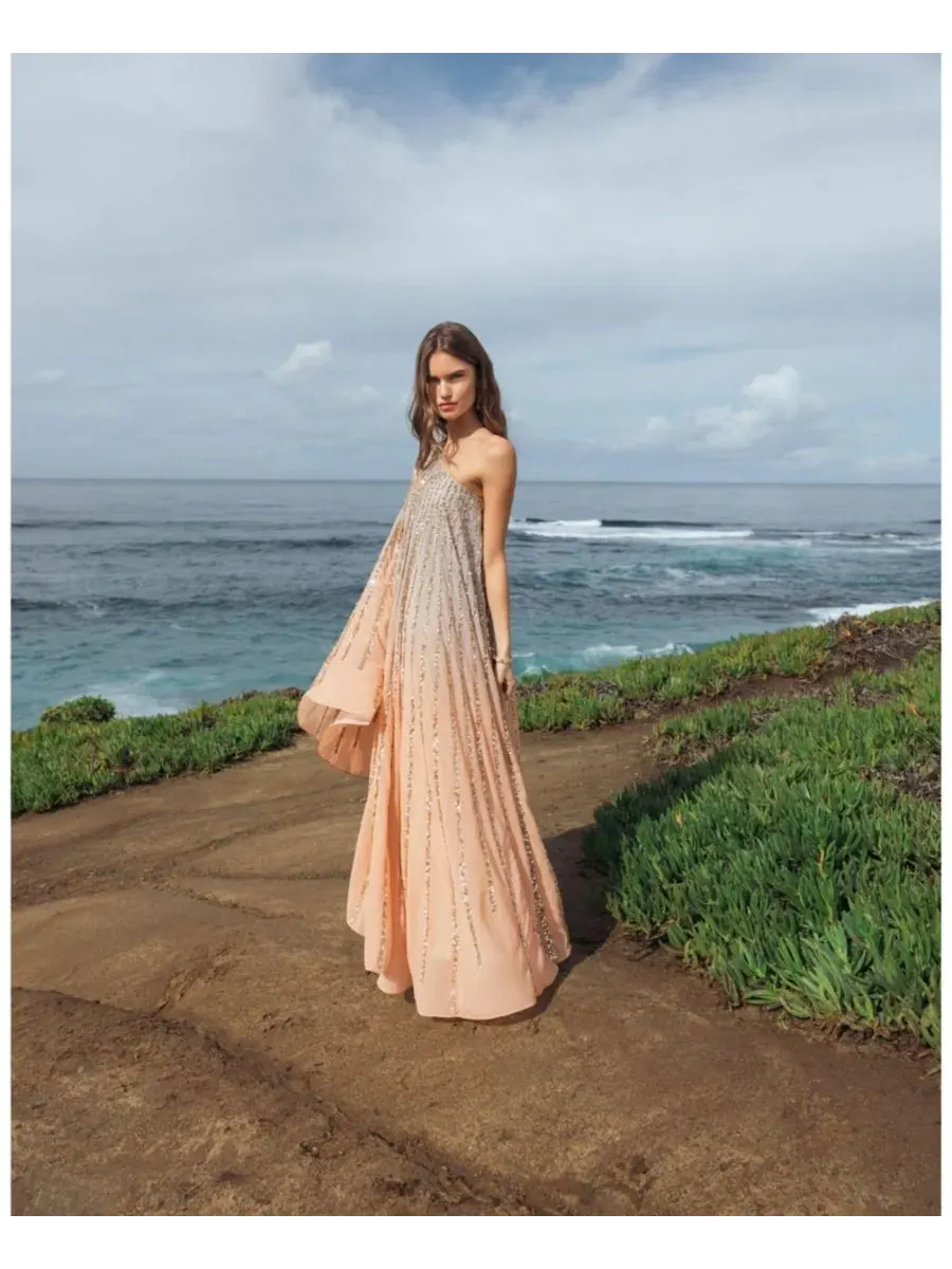 Платье-кафтан с пайетками и асимметричным вырезом, модель One Shoulder Ombre Sequin Mac Duggal — изображение 3 из 6