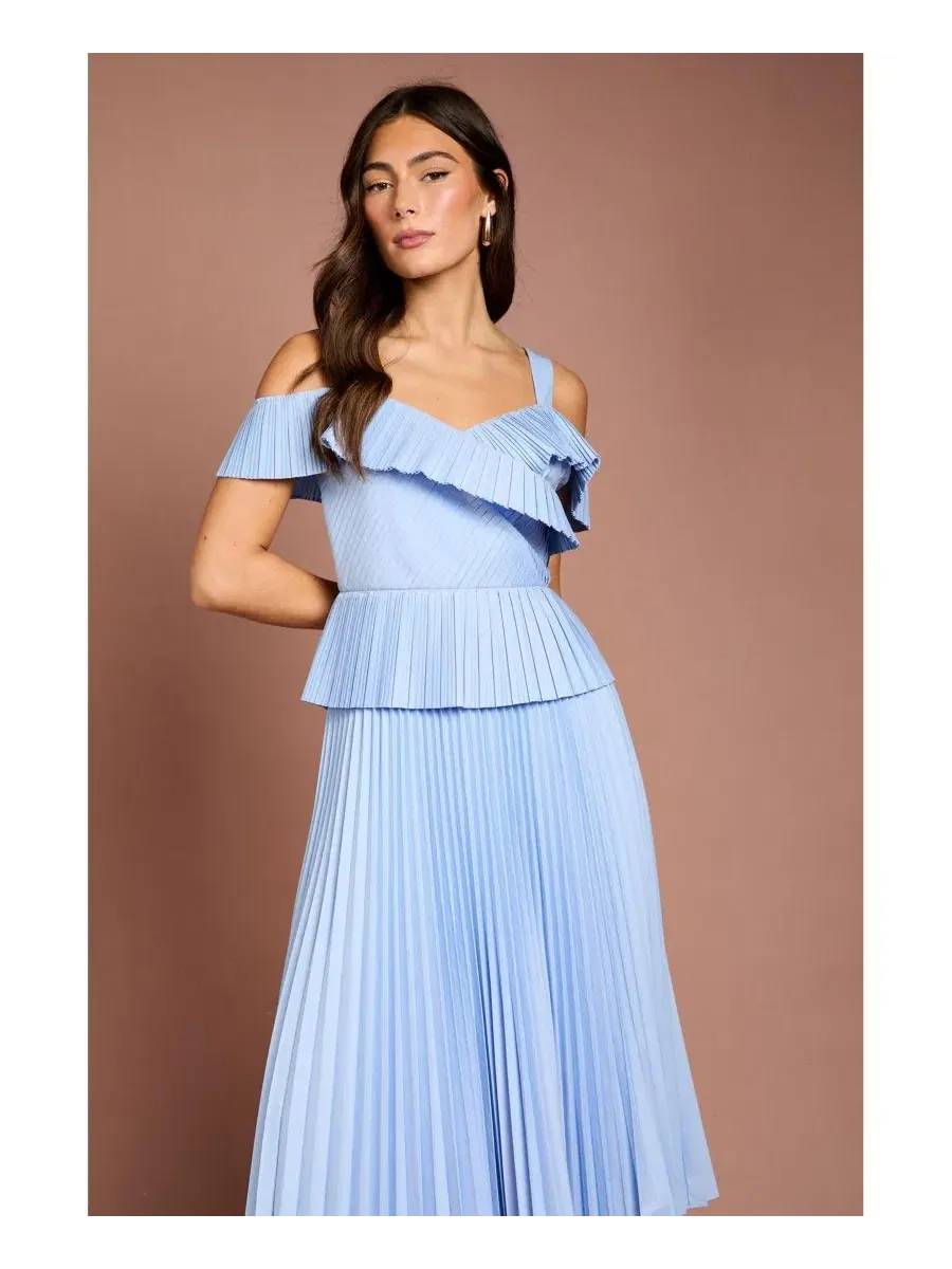 Платье миди с V-образным вырезом и плиссировкой, модель Pleated V-Neck Midi Coast — изображение 4 из 6, светлый синий