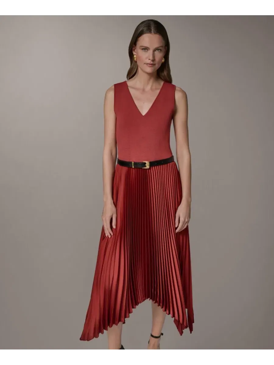 Платье-трапеция без рукавов с V-вырезом и юбкой-плиссе Donna Karan New York — изображение 1 из 5, коричневый