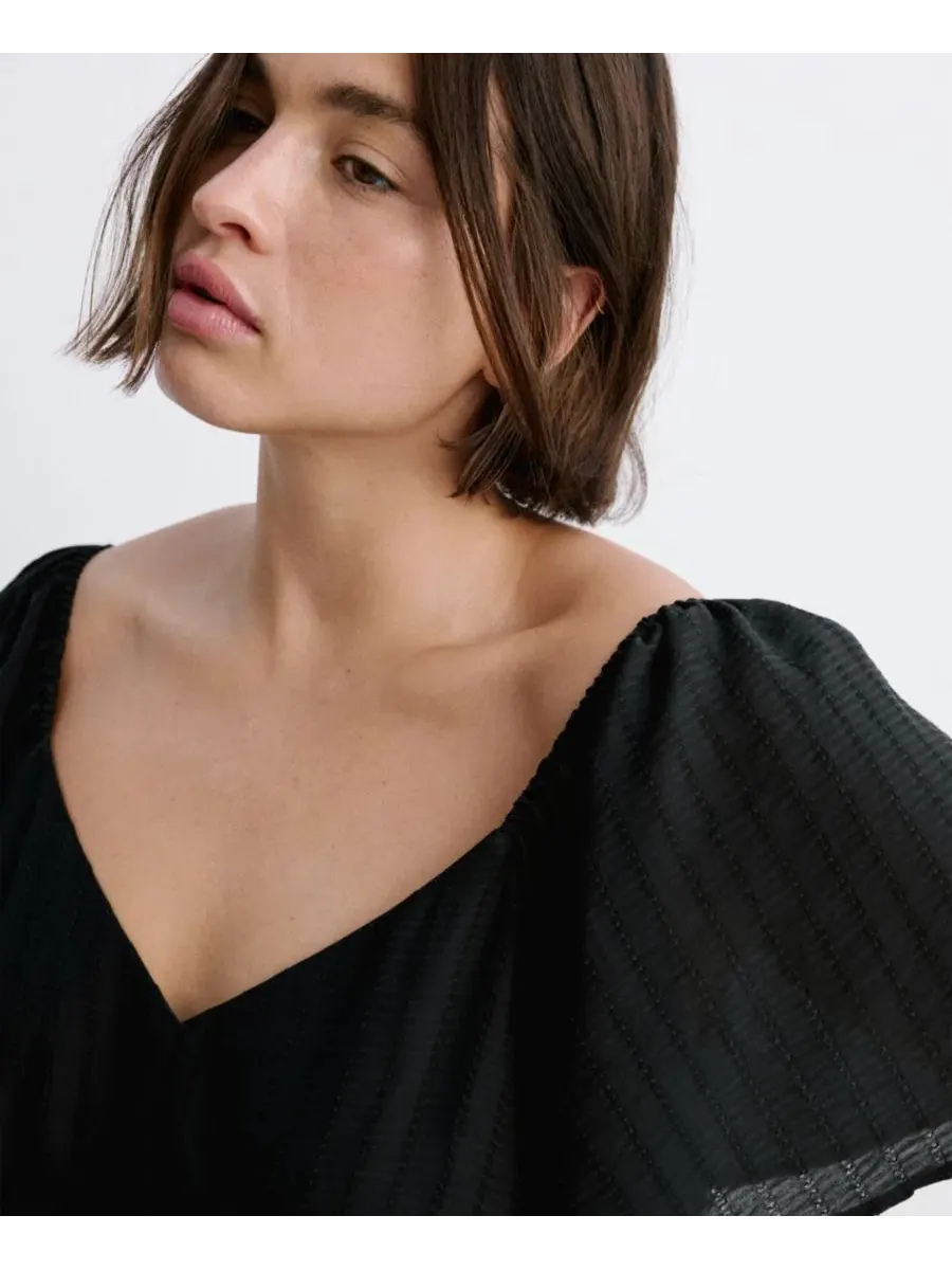 Платье миди с текстурой и сборками, модель Gathered Detail MANGO — изображение 13 из 18, темный красный