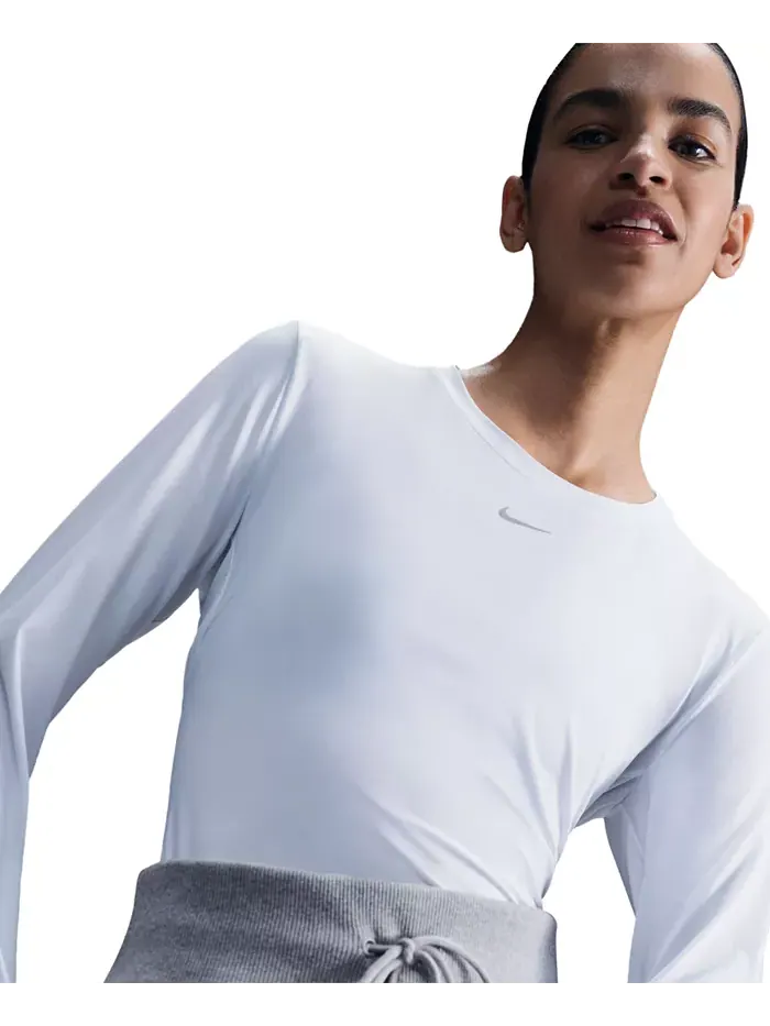 Женский топ One Classic Dri-FIT с длинными рукавами Nike — изображение 2 из 4, белый