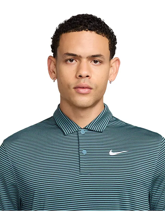 Мужская футболка для гольфа Relaxed Fit Core Dri-FIT с коротким рукавом Nike — изображение 3 из 3, черный
