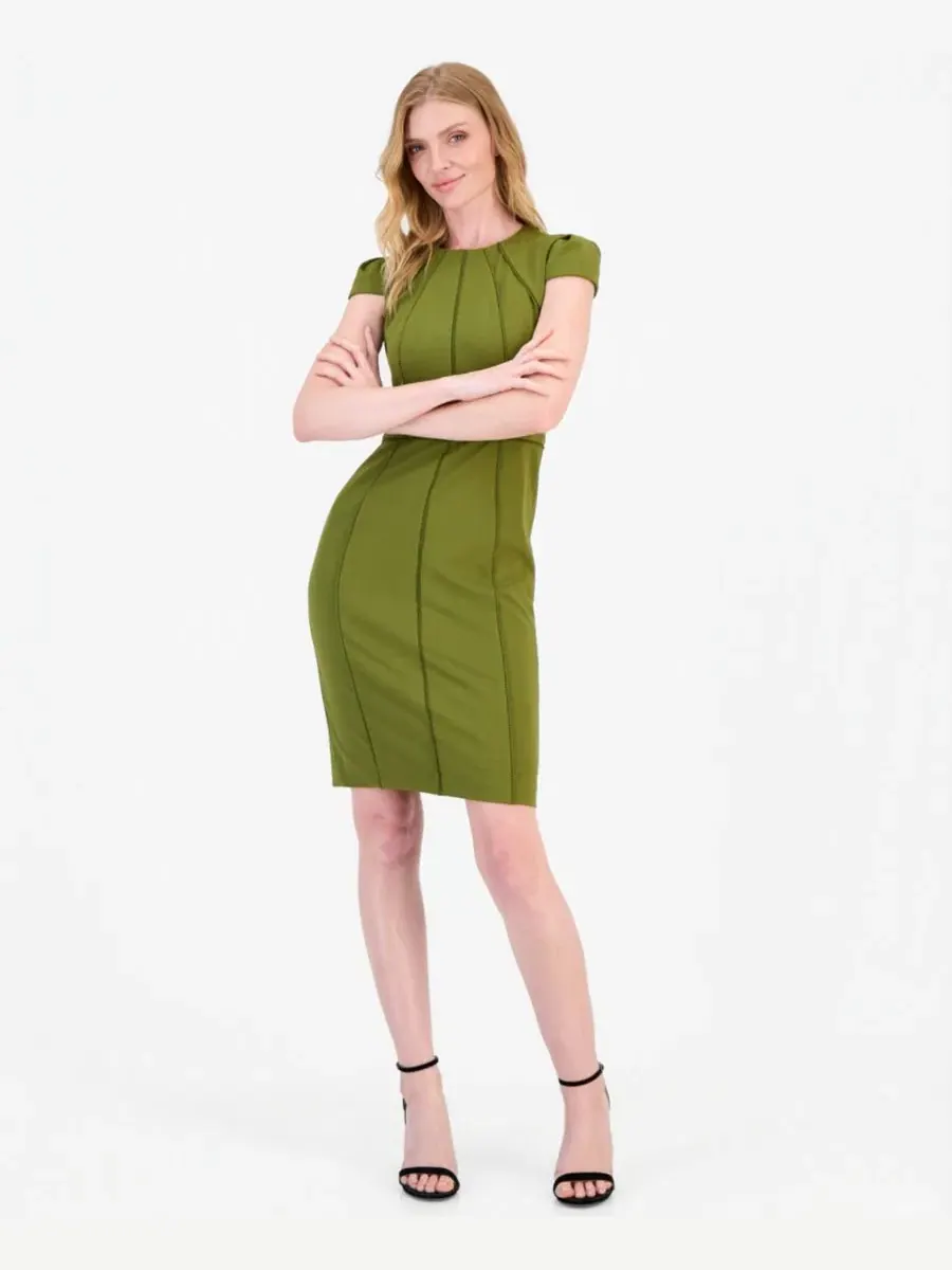 Платье-футляр с отрезным швом, модель Trim Seam Detail Crewneck Sheath Anne Klein