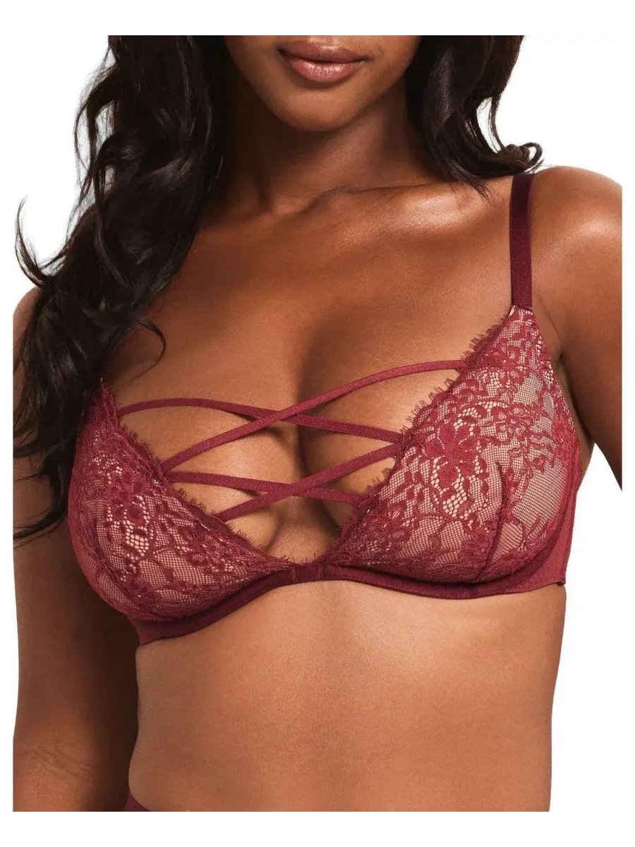 Бюстгальтер с контурной чашкой Mila Contour Plunge Adore Me