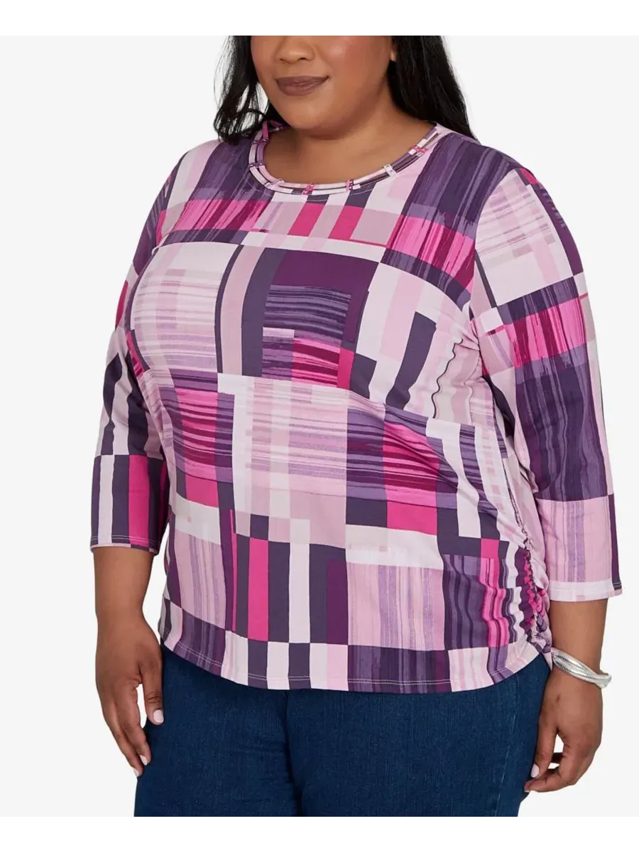 Топ с принтом и защипами по бокам Plus Size Purple Bars Ruched Sides Top Alfred Dunner — изображение 2 из 5, мульти