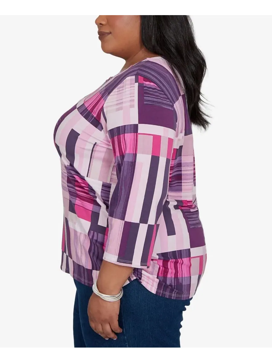 Топ с принтом и защипами по бокам Plus Size Purple Bars Ruched Sides Top Alfred Dunner — изображение 3 из 5, мульти