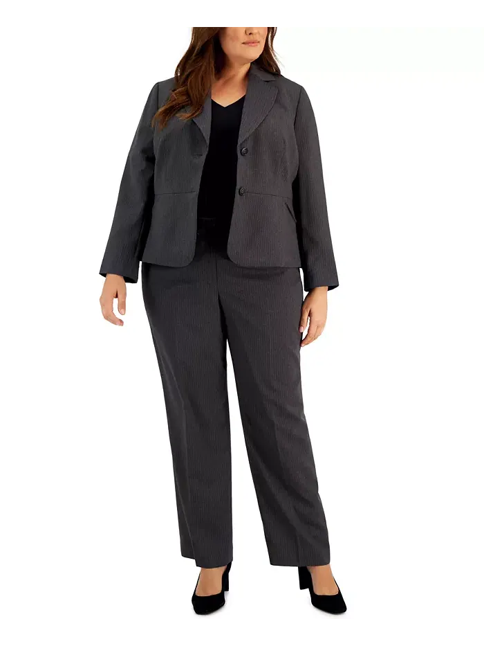 Женский костюм с двумя пуговицами в полоску, plus size Le Suit — изображение 1 из 1, темно-серый