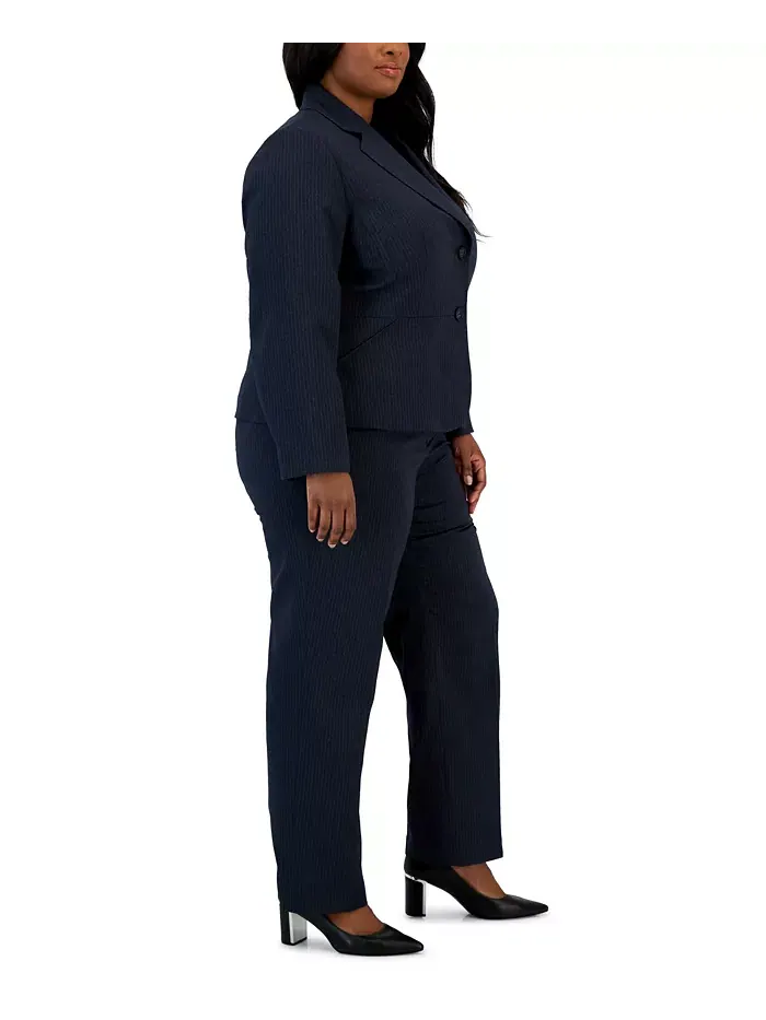 Женский костюм с двумя пуговицами в полоску, plus size Le Suit — изображение 3 из 4, темно-синий