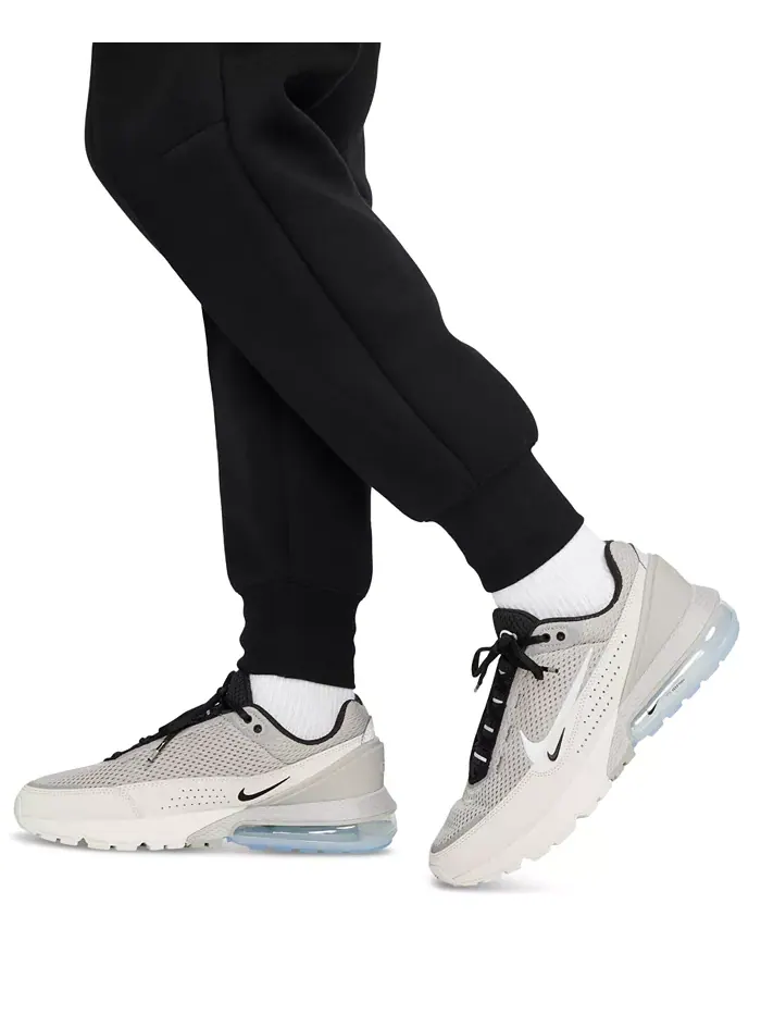 Женские спортивные брюки Tech Fleece Mid-Rise Nike — изображение 4 из 8, черный