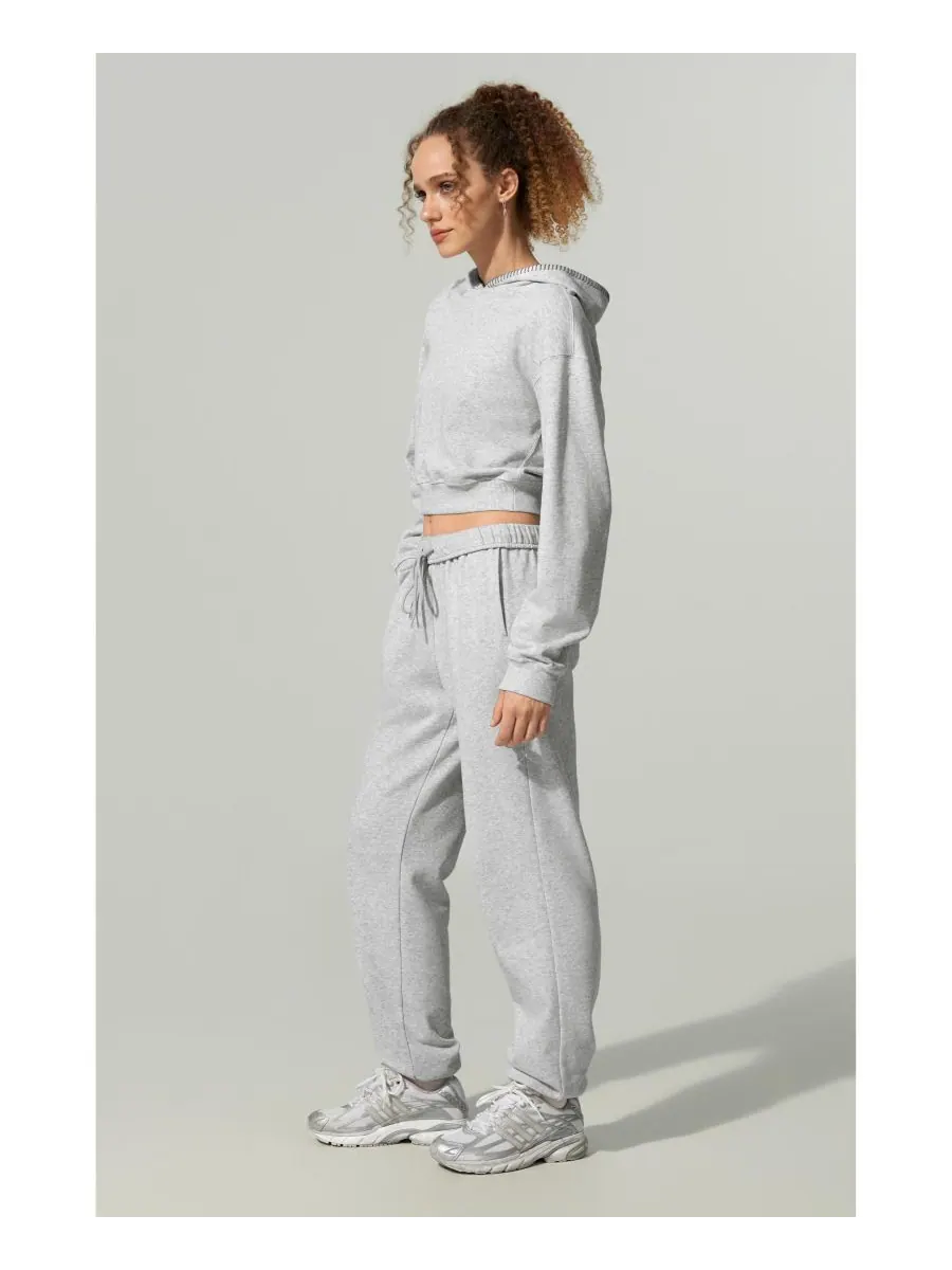 Укороченная толстовка Seamflow Poise Pullover Hoddie LILYSILK — изображение 2 из 5, цвет вереска-серый
