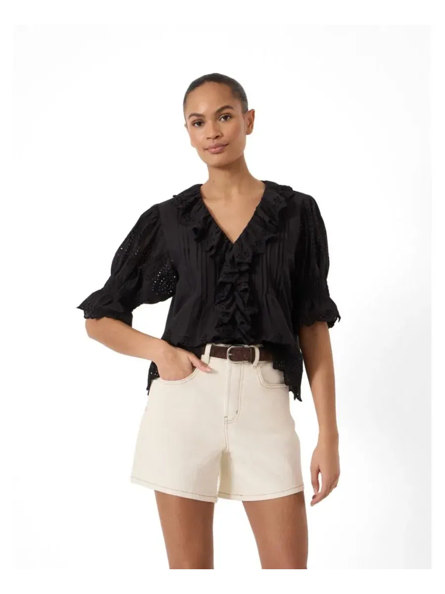 Блуза с рюшами Koa Short-Sleeve V-Neck Ruffle Blouse Hush — черный