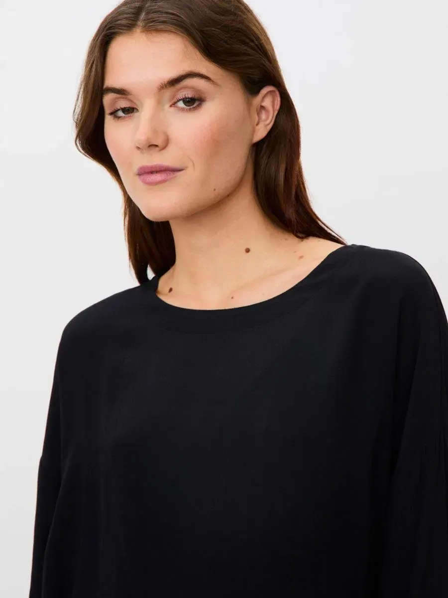 Блуза свободного кроя с запахом, 3/4 рукав, с принтом, Mabecca Round Neck Draped Blouse Masai — изображение 4 из 5, черный