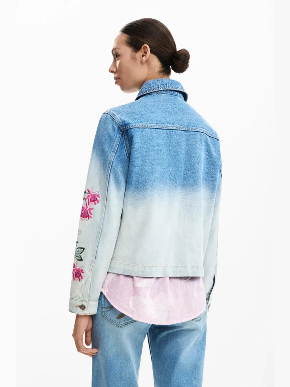 Женская джинсовая куртка с цветами Desigual — изображение 4 из 5, синий