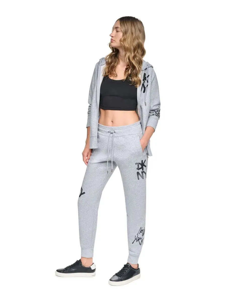 Спортивные брюки-джоггеры с принтом Graffiti Logo DKNY Sport — изображение 2 из 6, серый