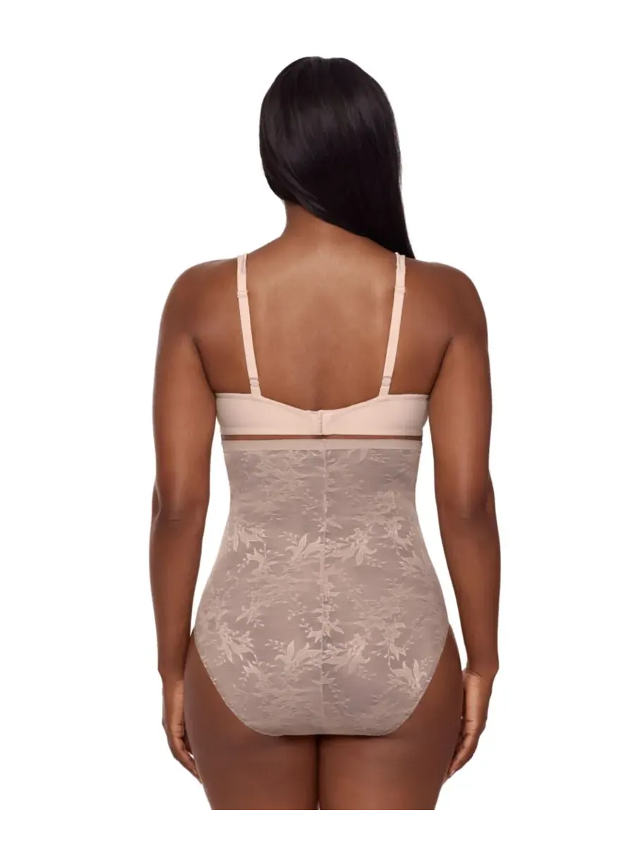 Женские корректирующие трусики с высокой талией Modern Romance 2475 Miraclesuit — изображение 4 из 4, штукатурка