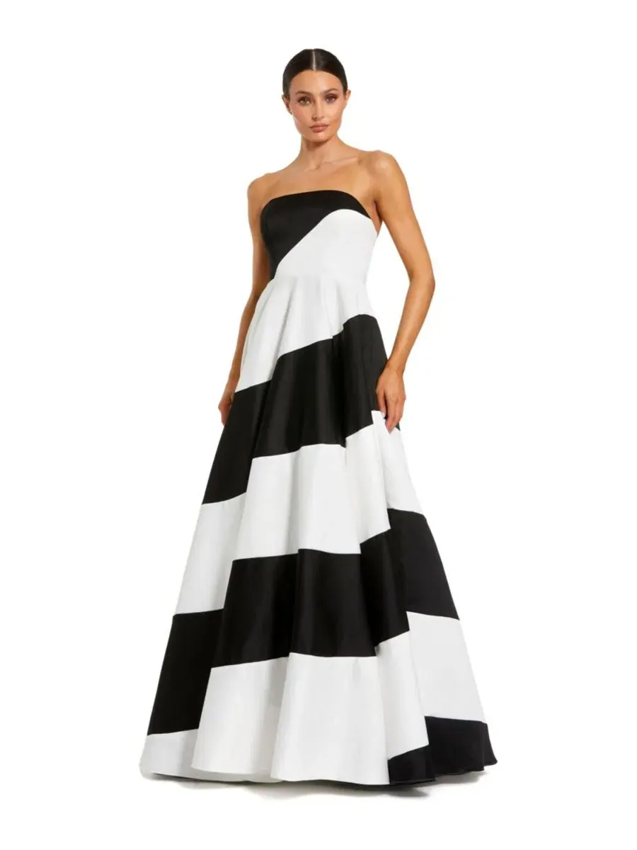 Бальное платье без бретелек с принтом полоска, Petite Strapless Satin Ballgown with Bold Colorblock — изображение 1 из 3