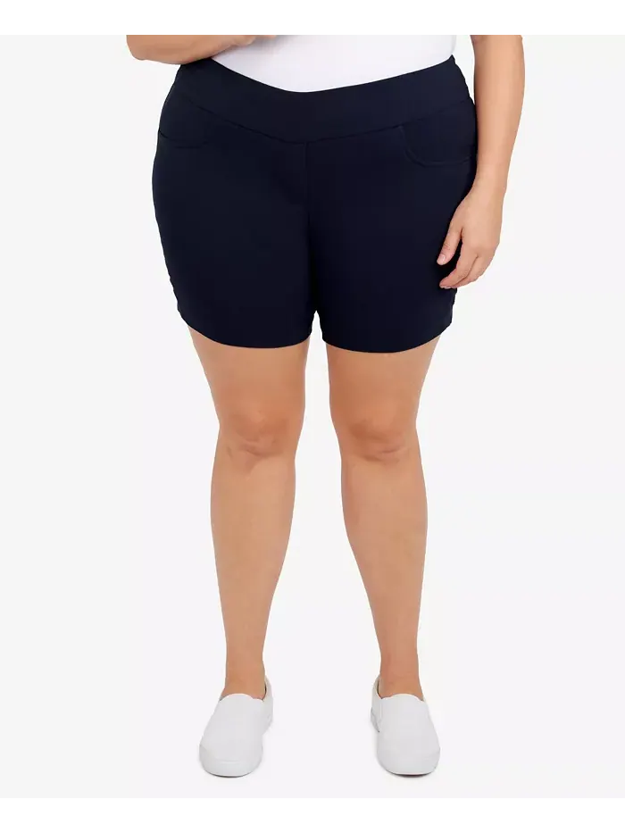 Эластичные шорты Plus Size Essentials однотонные с технологичной тканью и поясом на резинке HEARTS