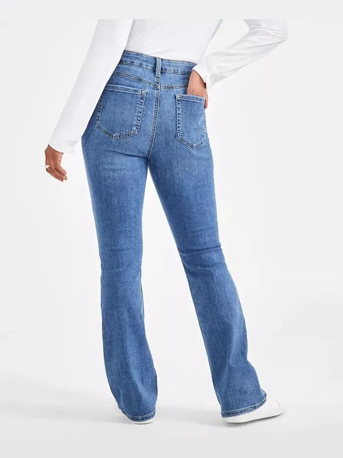 Женские джинсы Bootcut со средней посадкой, стандартной, короткой и длинной длины Style & Co — изображение 2 из 4, бежевый