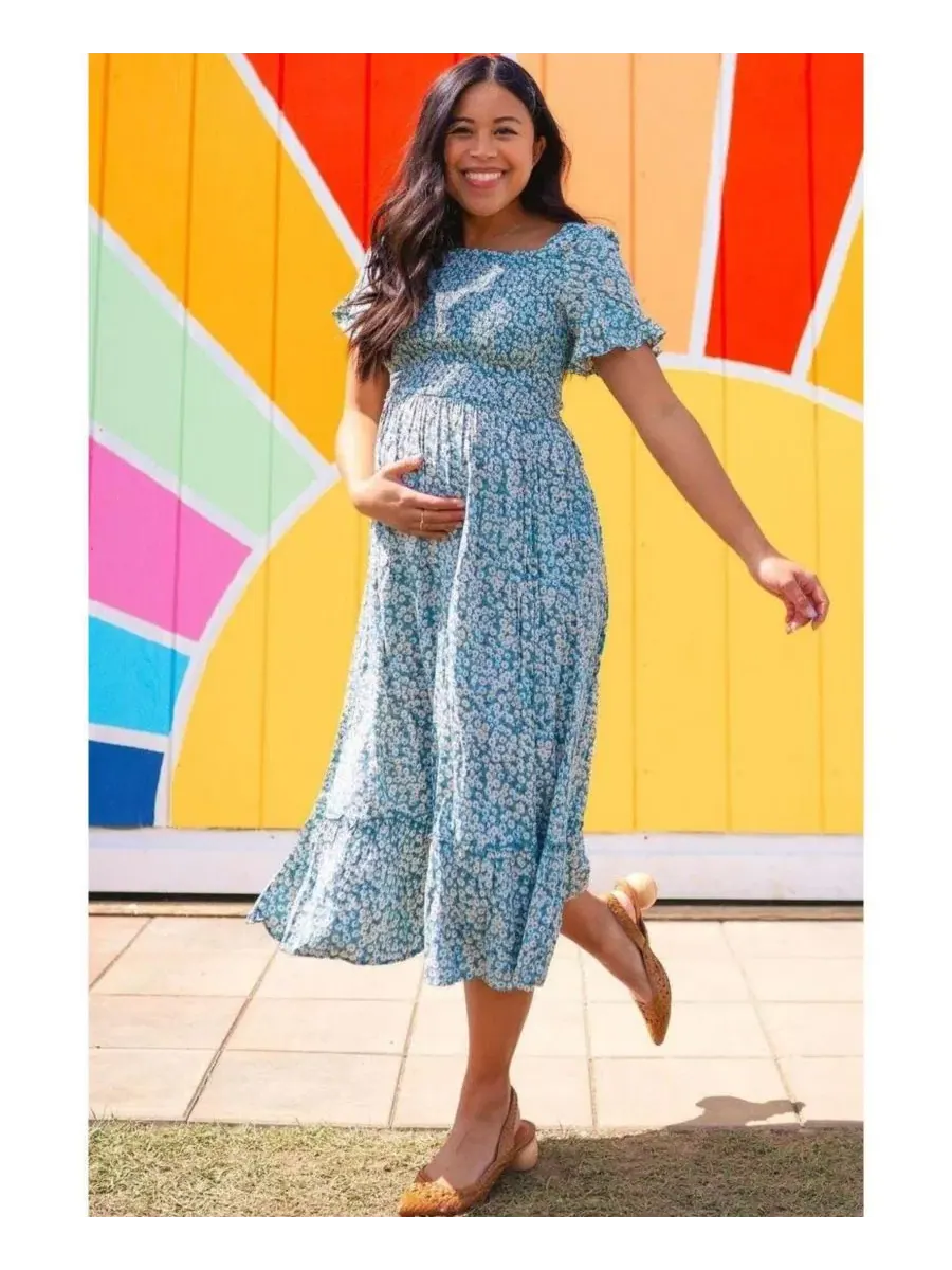 Платье миди с оборками и цветочным принтом, модель Floral Ruffle Midi Pinkblush — изображение 4 из 10, светлый синий