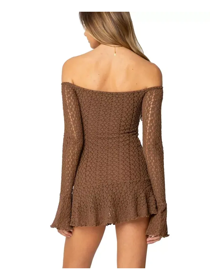 Женское мини-платье Mya Off Shoulder с фактурной отделкой Edikted — изображение 3 из 4, коричневый