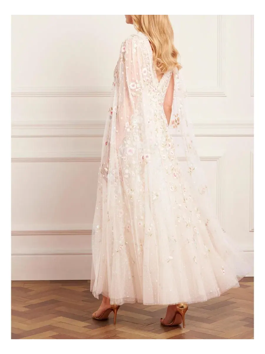 Платье-макси с длинным рукавом Ethereal Blooms Cape Sleeve Ankle Gown Needle & Thread — изображение 7 из 8, кремовый/мульти