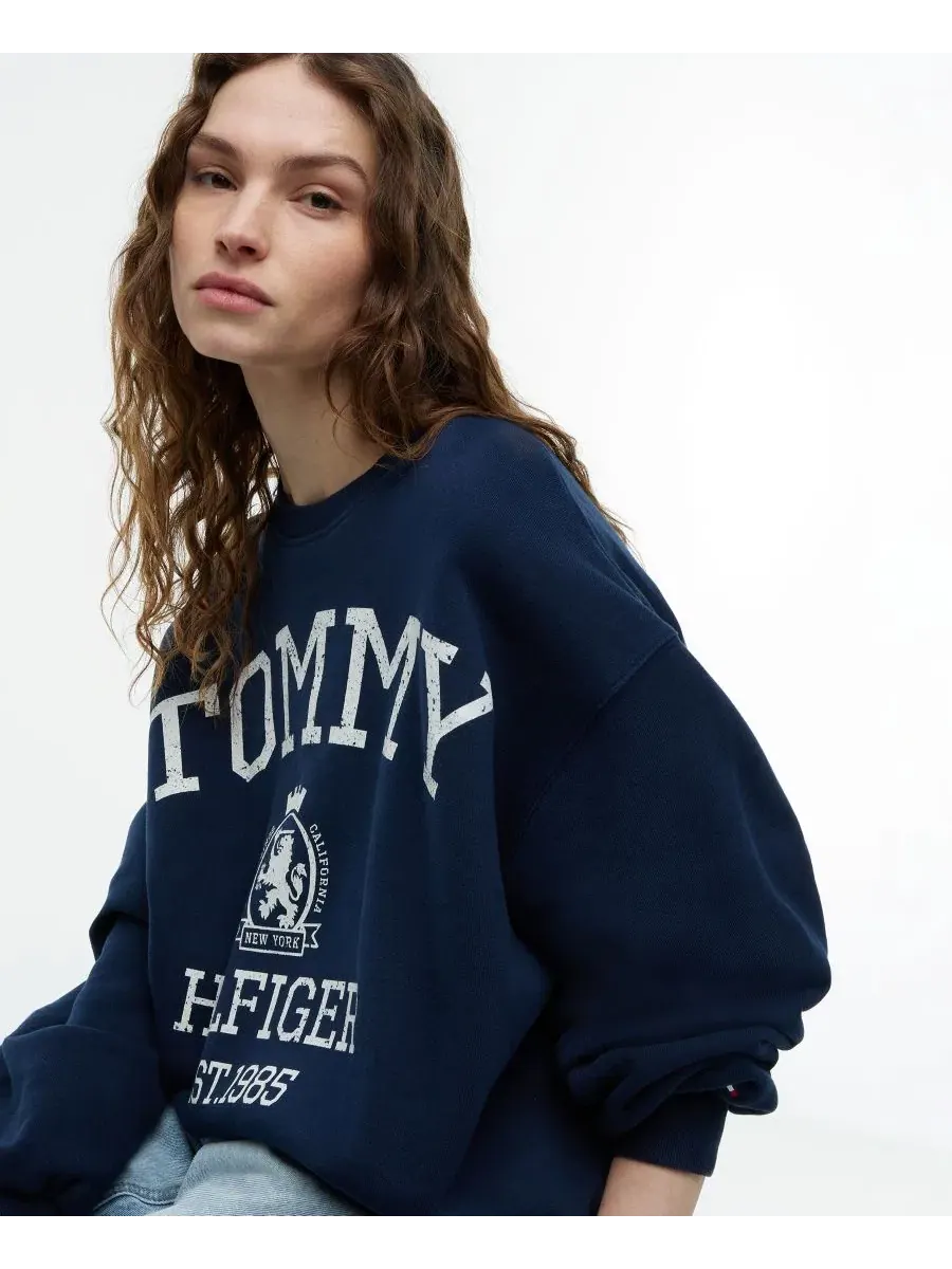 Свитшот женский с круглым вырезом и длинным рукавом Tommy Hilfiger — изображение 3 из 4, темный темно-синий