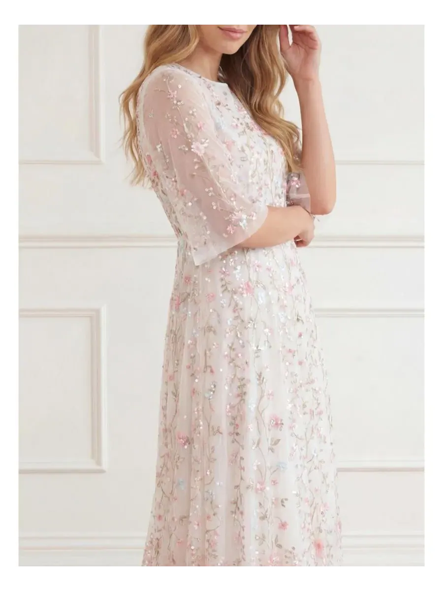 Платье-макси Rococo Ribbon Floral-Embroidered Sheer Gown Needle & Thread — изображение 4 из 4, мел