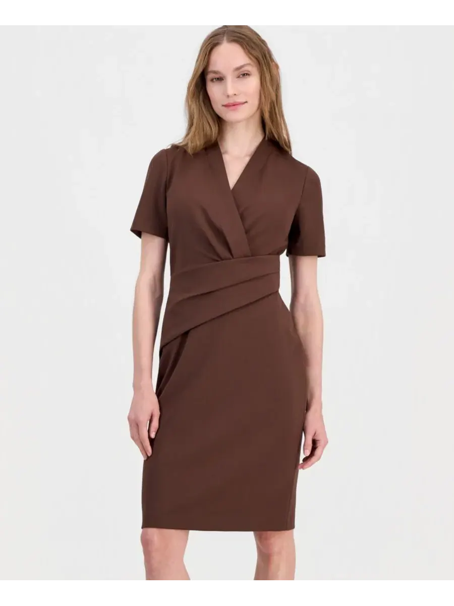 Платье-футляр с V-образным вырезом Anne Klein — изображение 3 из 3, патока