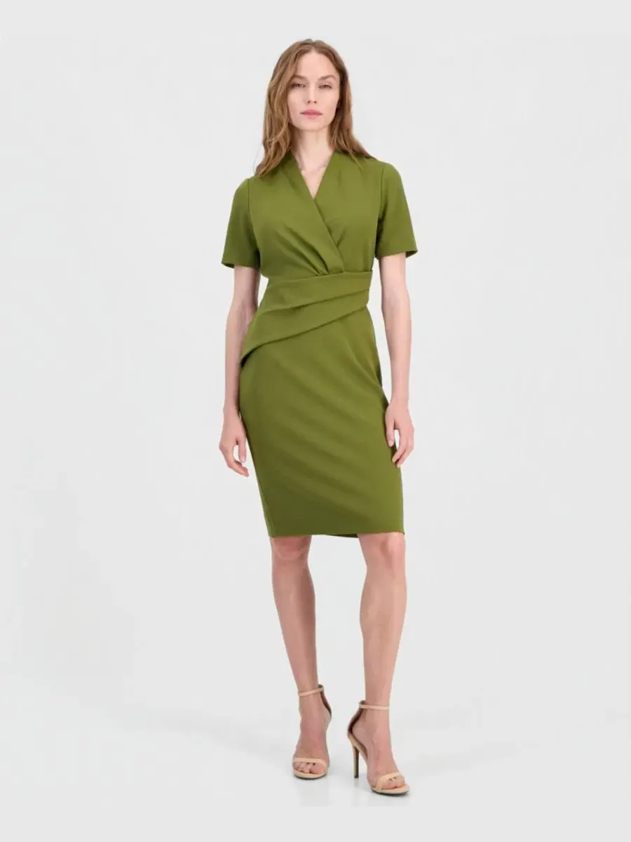 Платье-футляр с запахом и драпировкой Anne Klein — изображение 1 из 5, зеленый