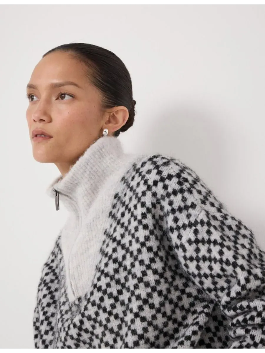Женский джемпер Juno Quarter Zip Mono Jacquard Hush — изображение 5 из 8, светлый серый