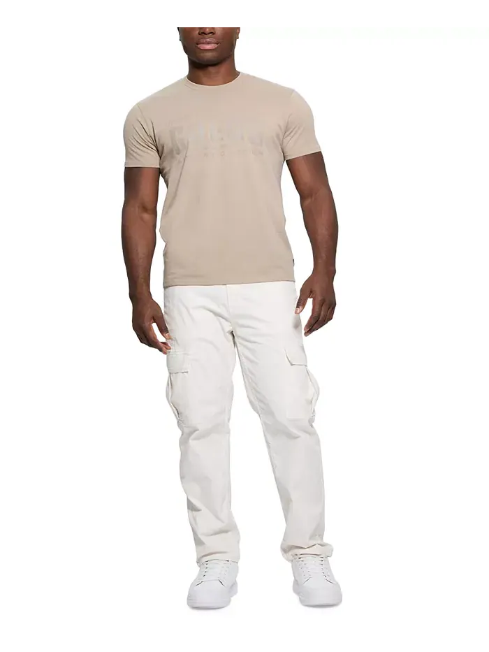 Мужская футболка с логотипом Relaxed Fit с коротким рукавом и круглым вырезом GUESS — изображение 2 из 4, бежевый