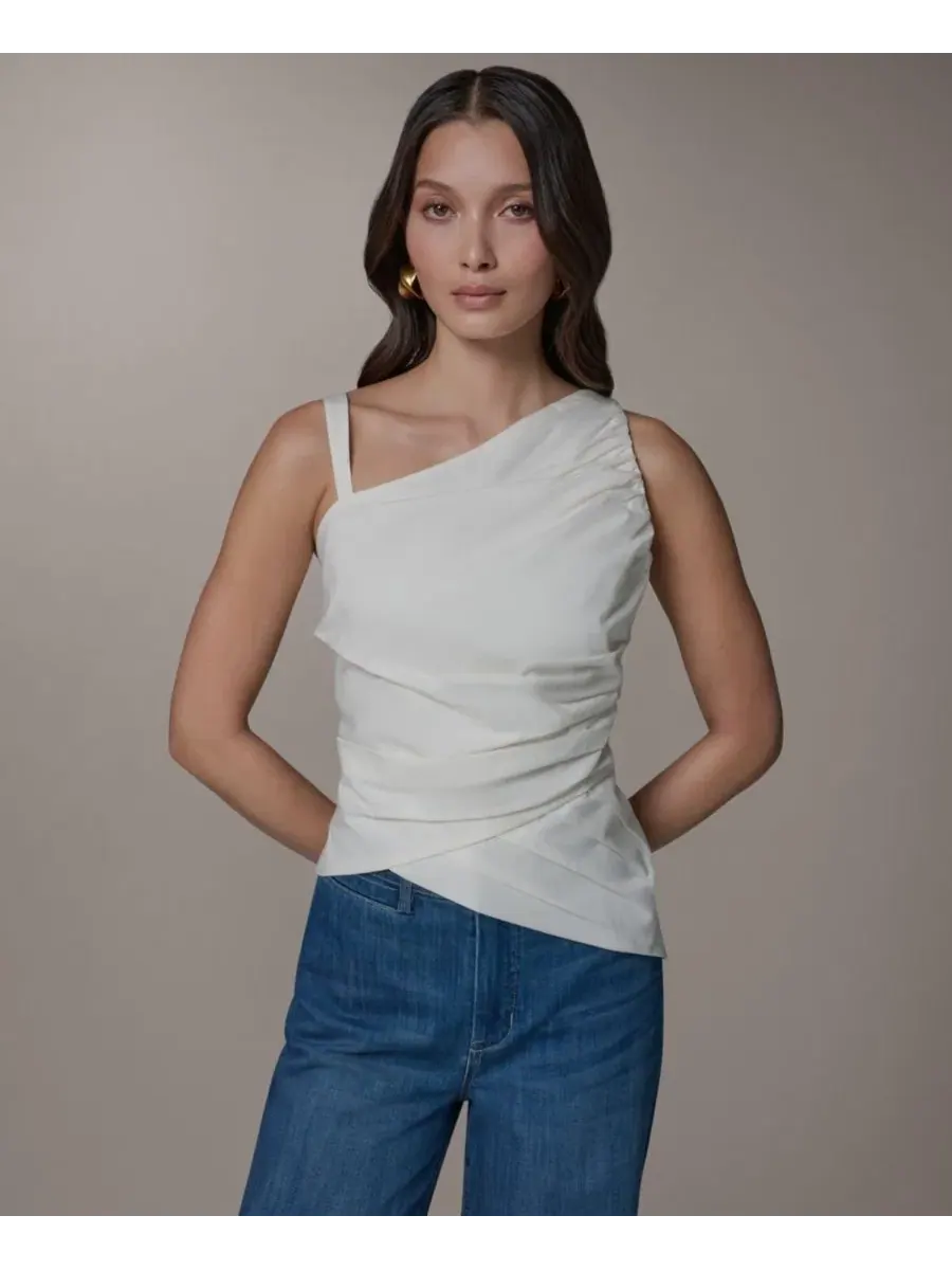 Женская блузка с асимметричным вырезом горловины, выполненная по косой Donna Karan Weekend — бежевый