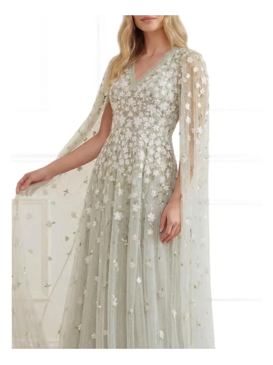 Платье в пол с вышивкой Camellia Ditsy, модель Cape Sleeve Ankle Gown Needle & Thread — изображение 3 из 5, мульти