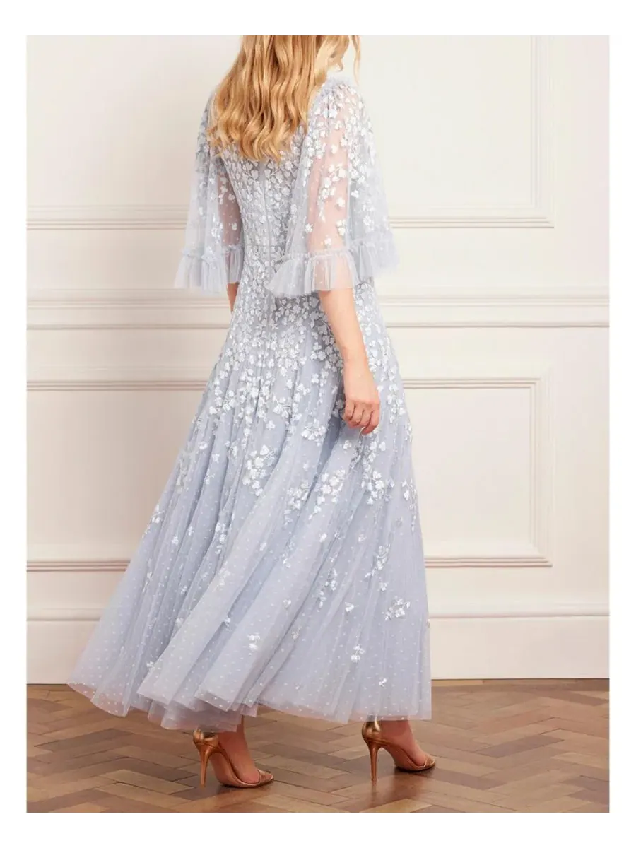 Платье в пол с вышивкой Scatter Blossom Needle & Thread — изображение 5 из 6, небесный