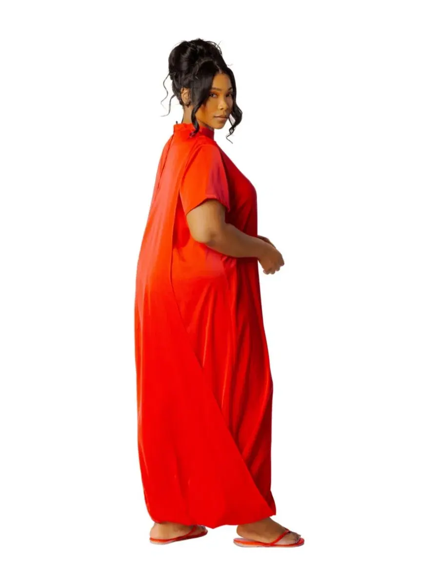 Макси-платье с драпировкой, модель Mock Neck Draped Maxi Dress Buxom Couture — изображение 3 из 3, красный