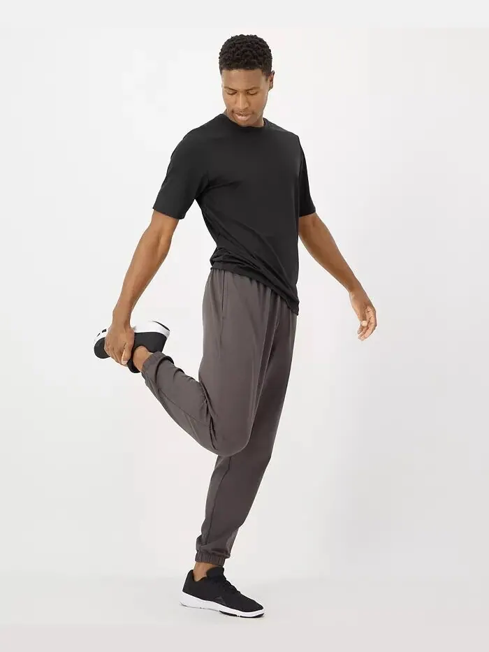 Мужские брюки для бега Moves Performance 29,75 дюйма Hanes — изображение 8 из 9, черный