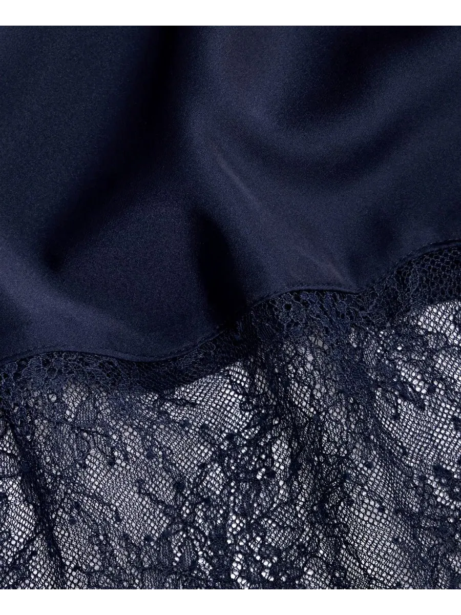 Юбка миди с кружевным подолом, модель Lace-Hem Midi Slip Skirt On 34th — изображение 6 из 6, глубокий черный