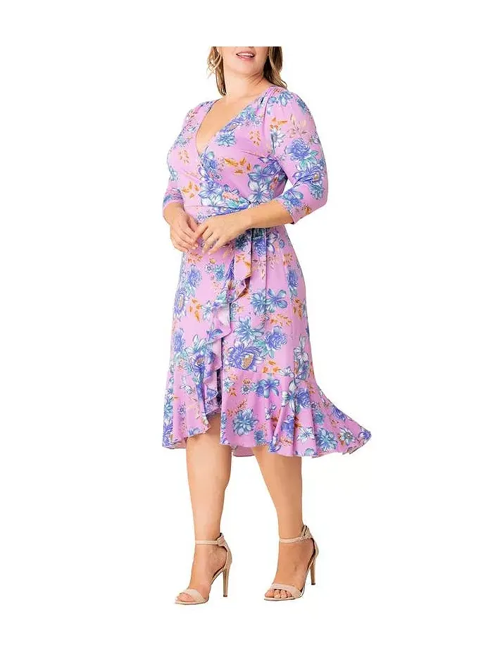 Платье-миди с запахом и воланами Plus Size Flirty Flounce с рукавами 3/4 Kiyonna — изображение 4 из 5, лиловый