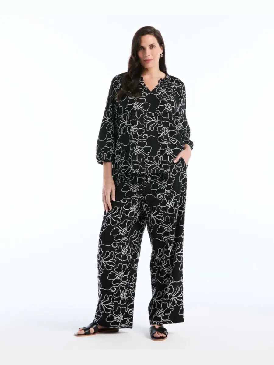 Брюки широкие с вышивкой Floral Embroidered Drawstring Pants Rafaella — изображение 2 из 4, черный