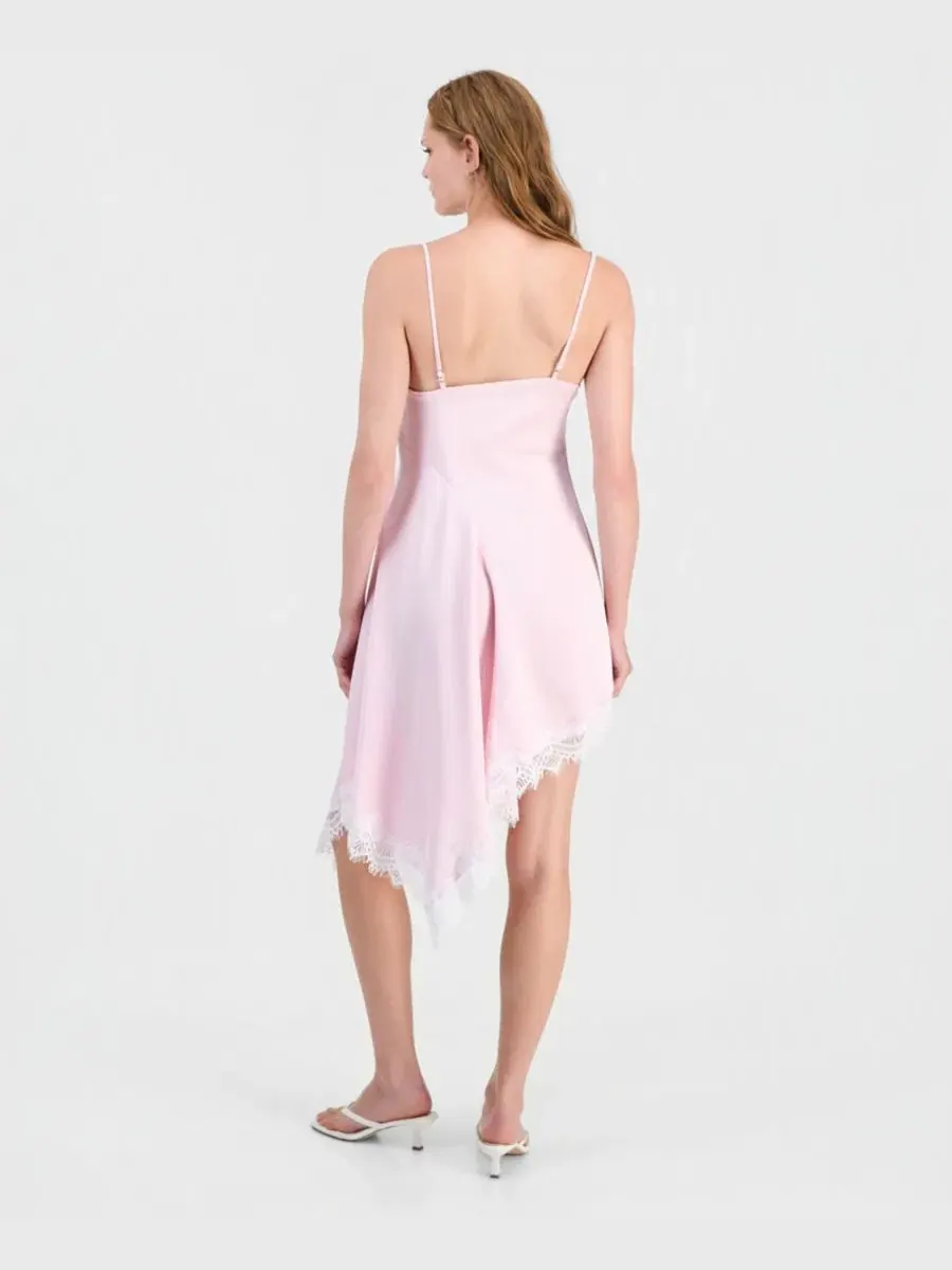 Платье-комбинация из атласа с асимметричным подолом, модель Asymmetrical Satin Slip Dress Bar III — изображение 5 из 5