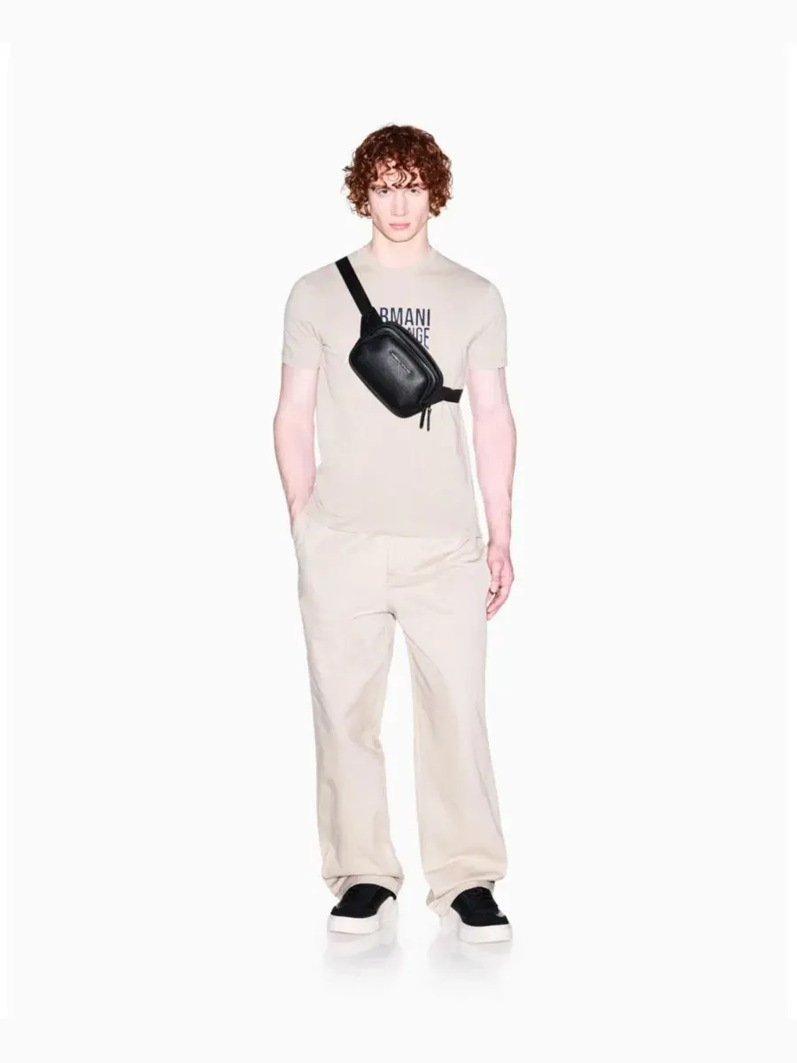 Мужская футболка с коротким рукавом и университетским логотипом A|X Armani Exchange — изображение 1 из 5, бежевый